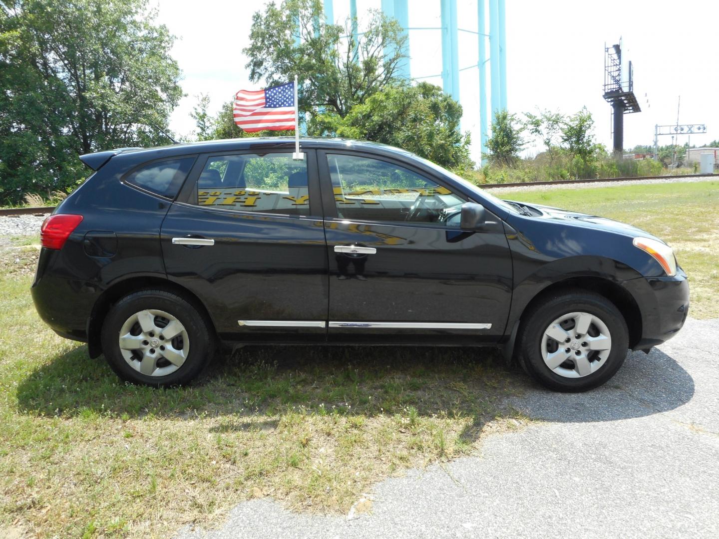 2012 Black Nissan Rogue S AWD (JN8AS5MV6CW) with an 2.5L L4 DOHC 16V engine, Continuously Variable Transmission transmission, located at 2553 Airline Blvd, Portsmouth, VA, 23701, (757) 488-8331, 36.813889, -76.357597 - ***VEHICLE TERMS*** Down Payment: $999 Weekly Payment: $90 APR: 23.9% Repayment Terms: 42 Months *** CALL ELIZABETH SMITH - DIRECTOR OF MARKETING @ 757-488-8331 TO SCHEDULE YOUR APPOINTMENT TODAY AND GET PRE-APPROVED RIGHT OVER THE PHONE*** - Photo#4